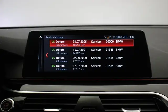BMW 5 Series view 7
