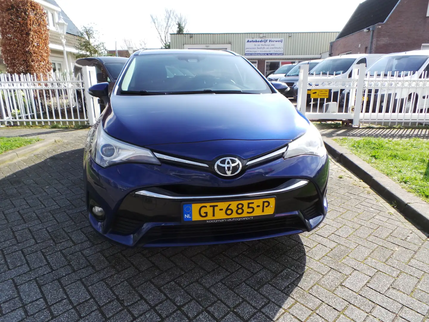 Toyota Avensis Touring Sports 1.6 D-4D-F Lease Pro Airco,Cruise,N Blauw - 2