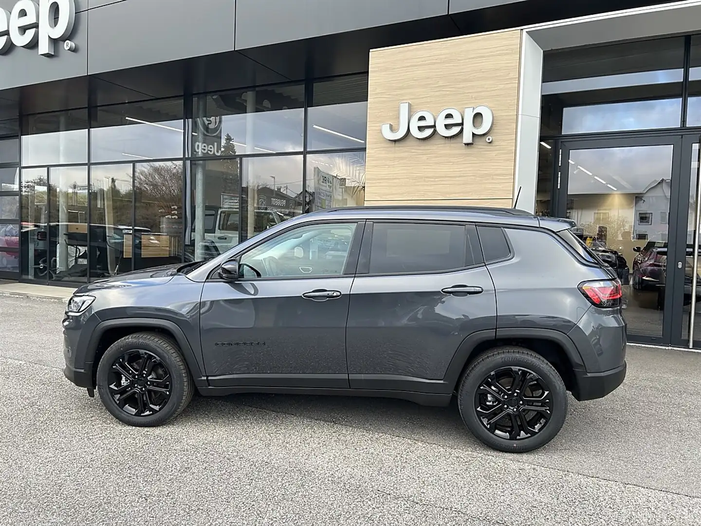Jeep Compass 1.6 Multijet Longitude FWD 6MT Grau - 2