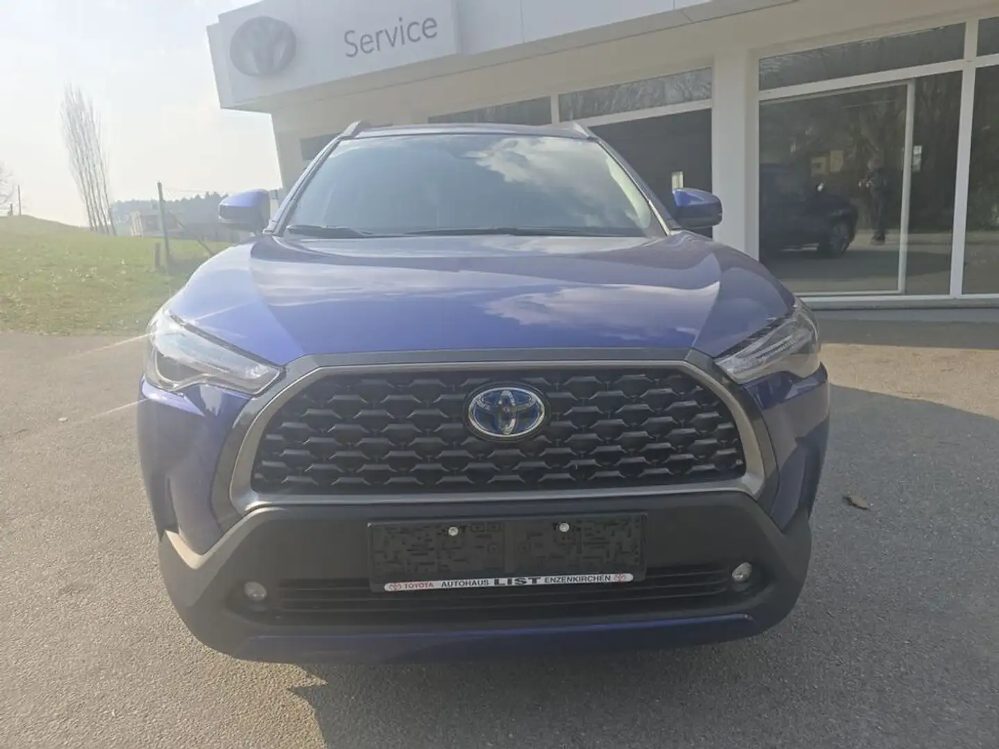 Toyota Corolla Cross 1,8 Hybrid Active Drive 2WD Blau - 2