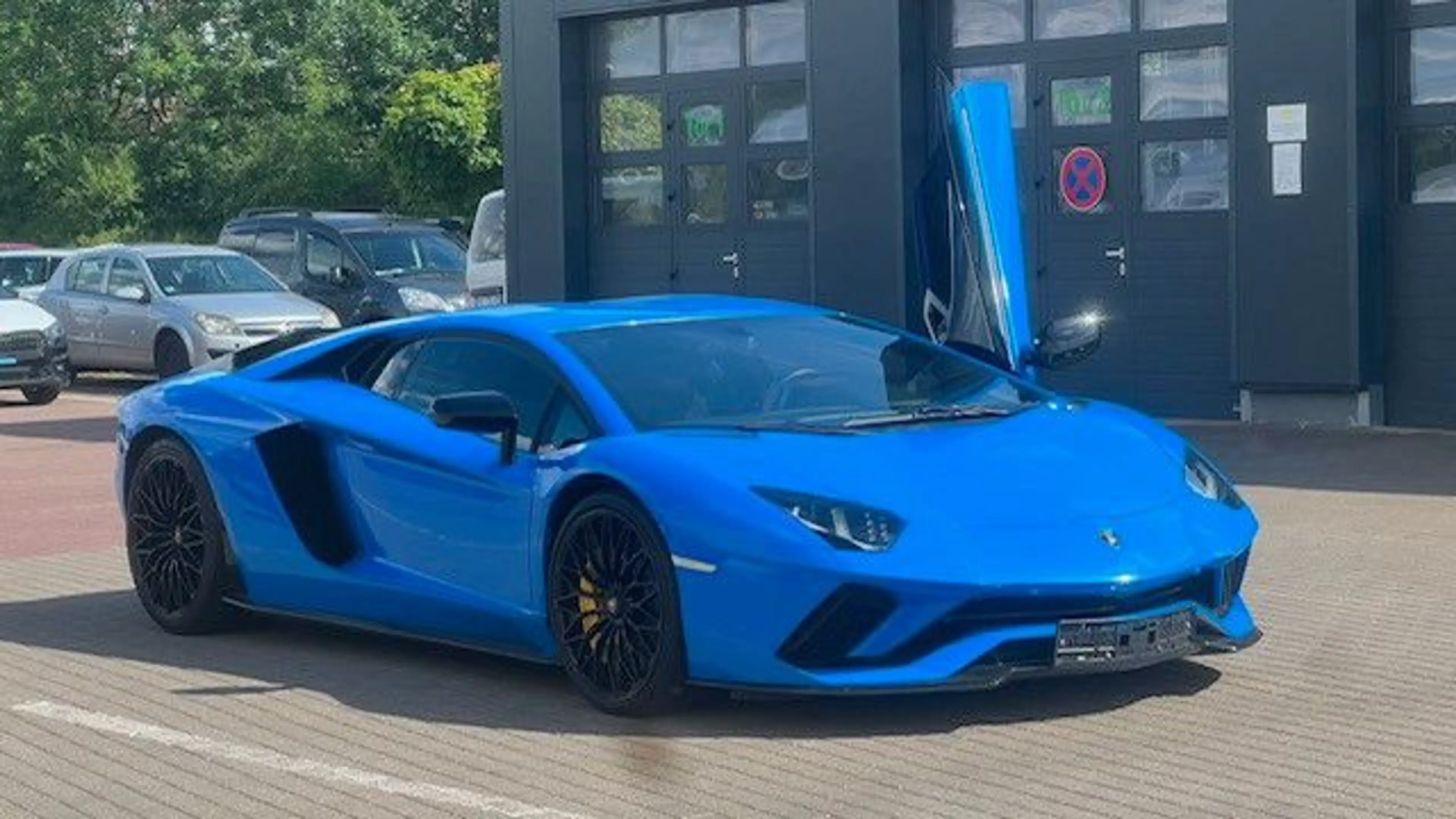 Lamborghini Aventador S VOLL*Carbom*MIETKAUF — photo 10