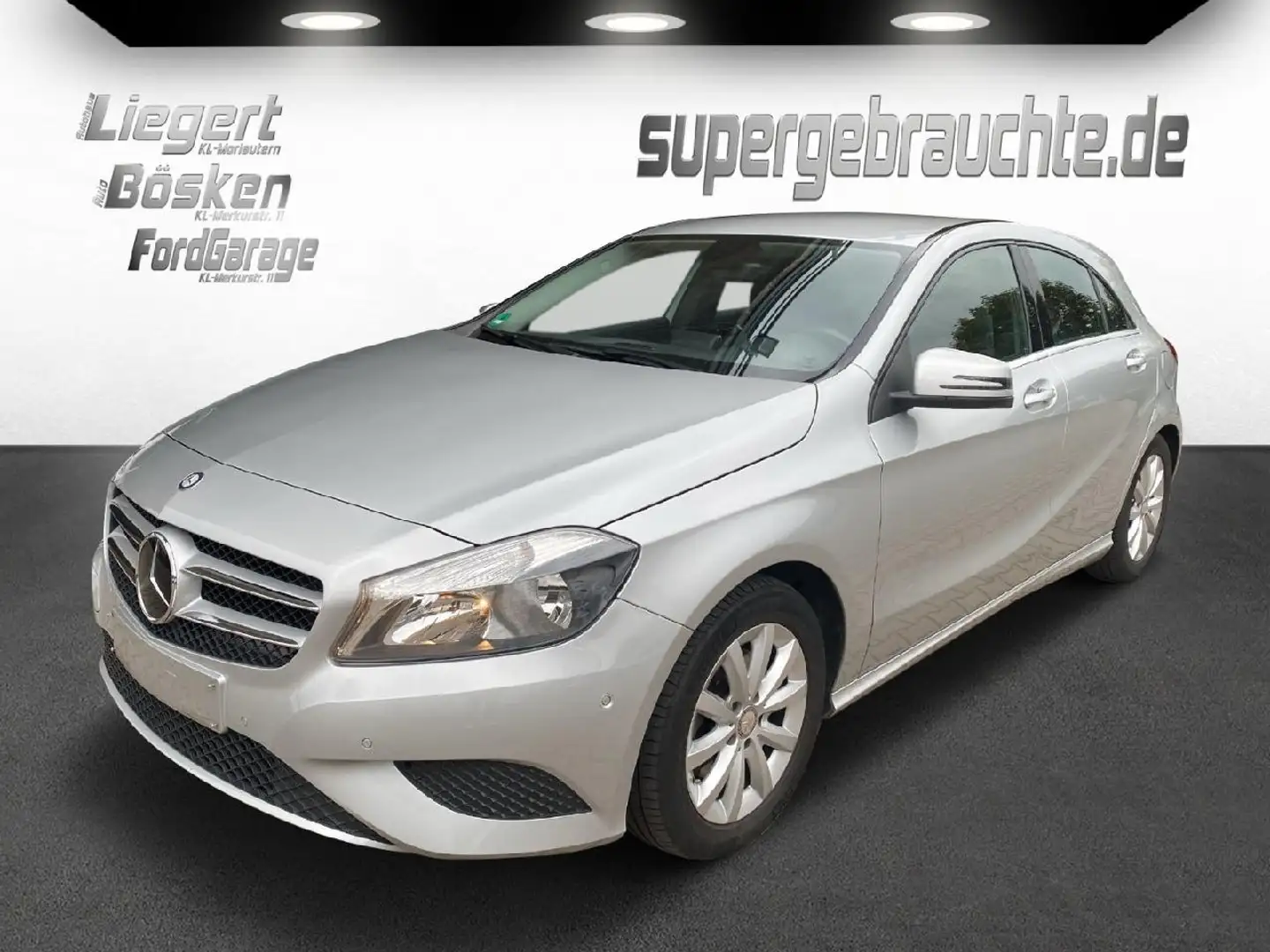 Mercedes-Benz A 200 A 200 BlueEfficiency Gris - 1