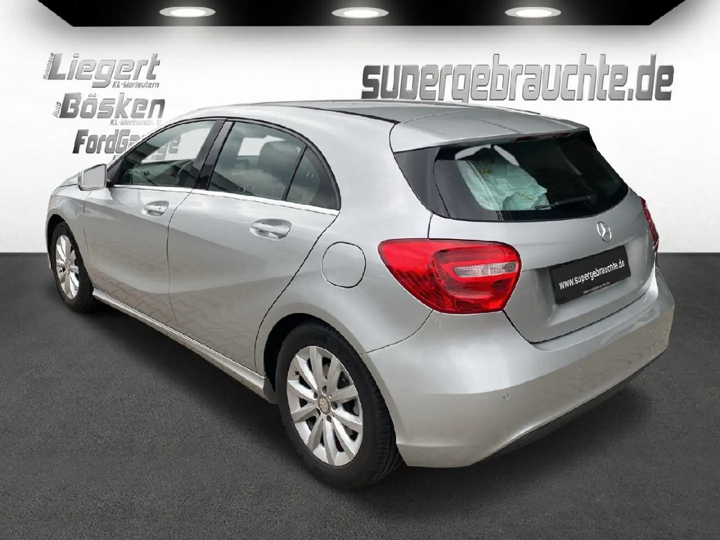 Mercedes-Benz A 200 A 200 BlueEfficiency Gris - 2