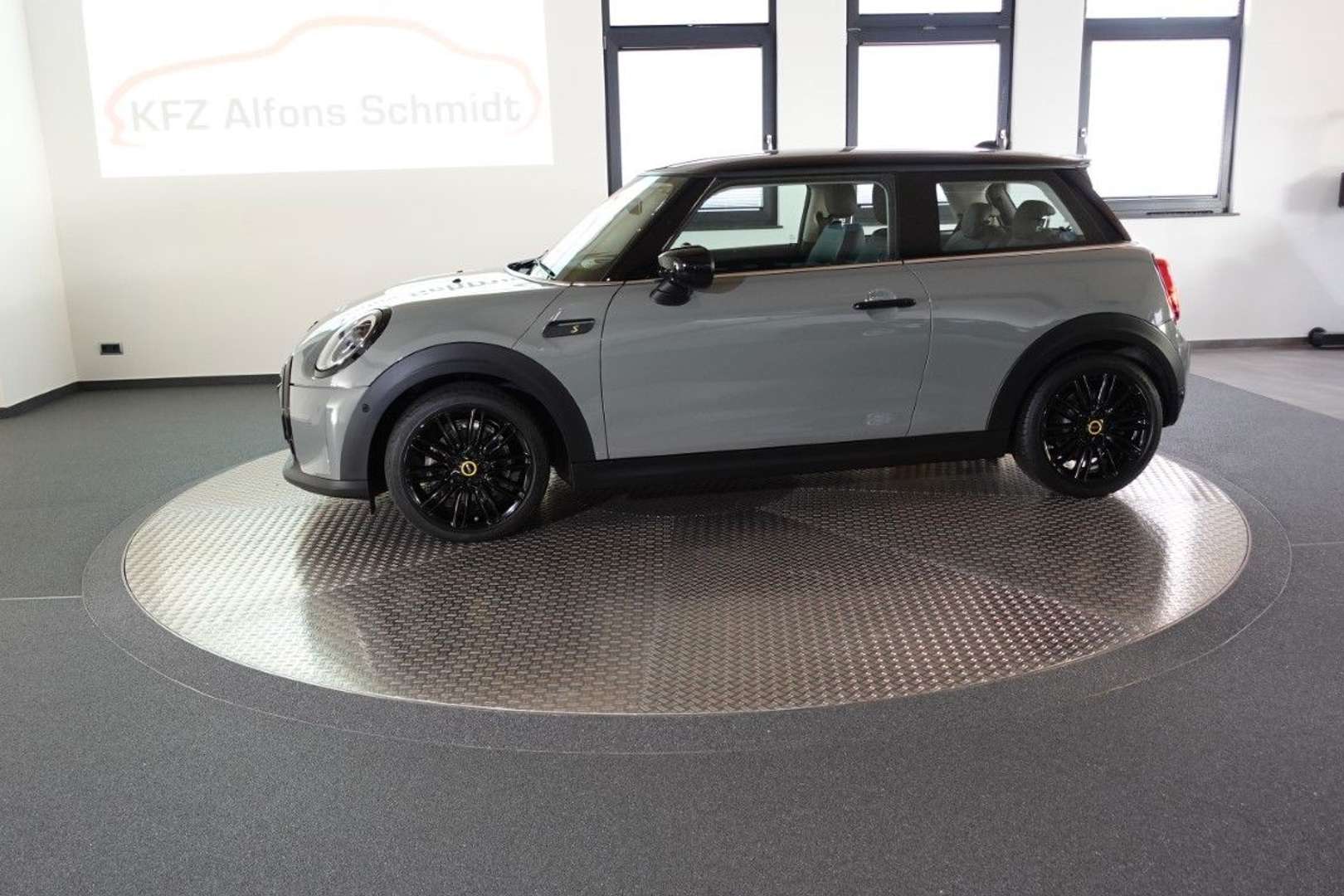 Mini 3 Portes Cooper SE Classic -  - Joinsteer - #3