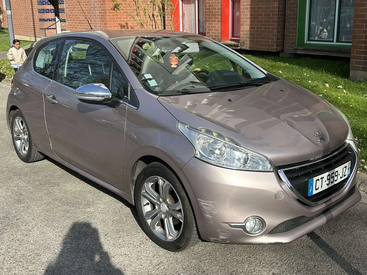 Peugeot 208 1.2 vti bež - 1
