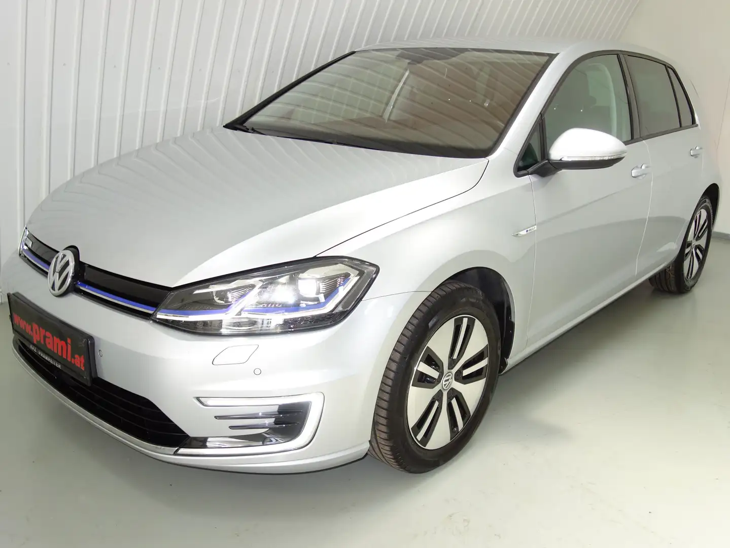 Volkswagen e-Golf 35,8kWh (mit Batterie) Silber - 1