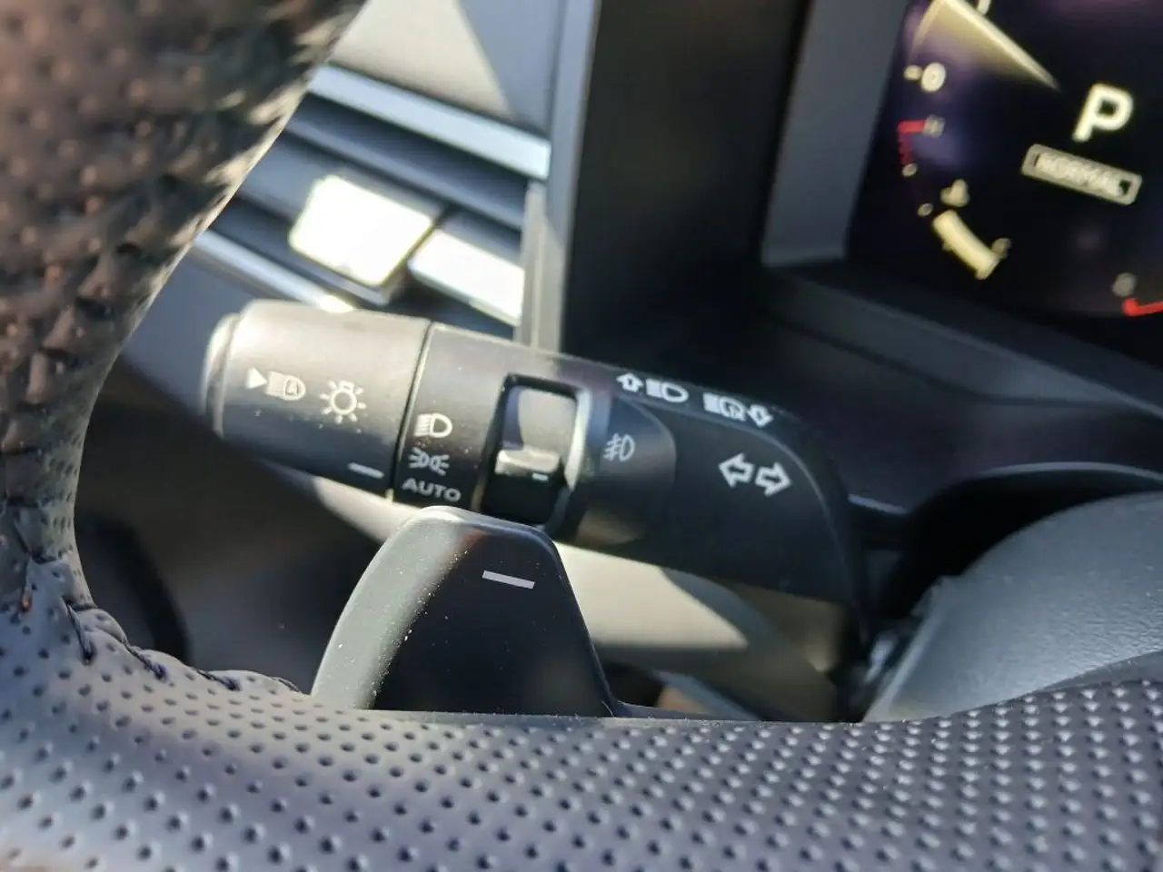 Mitsubishi Outlander снимка Mitsubishi Outlander