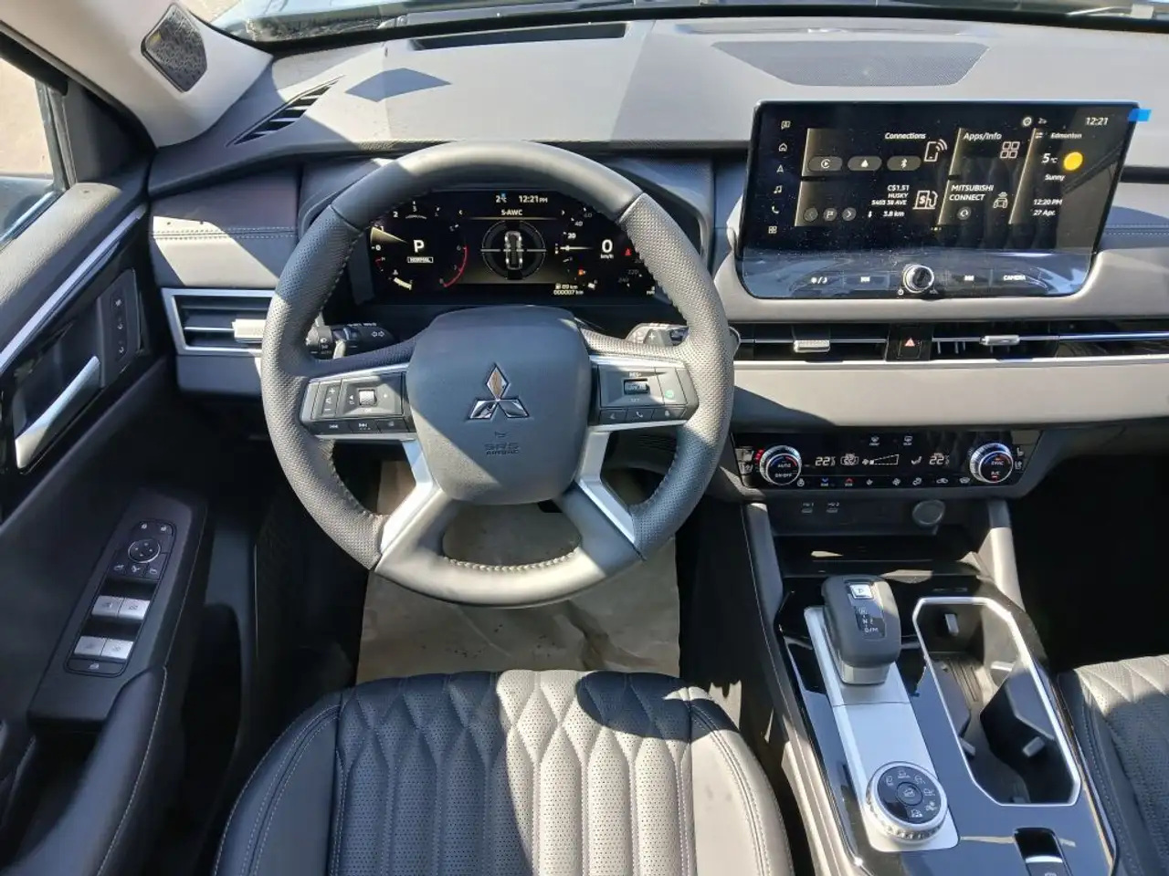 Mitsubishi Outlander снимка Mitsubishi Outlander