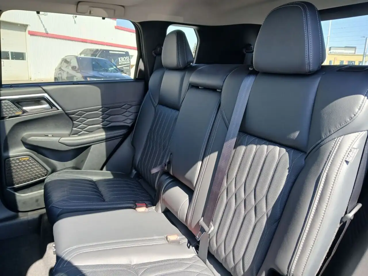 Mitsubishi Outlander снимка Mitsubishi Outlander