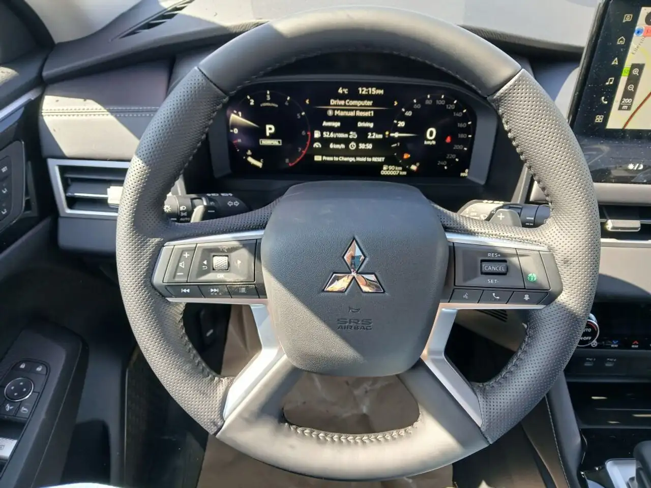 Mitsubishi Outlander снимка Mitsubishi Outlander