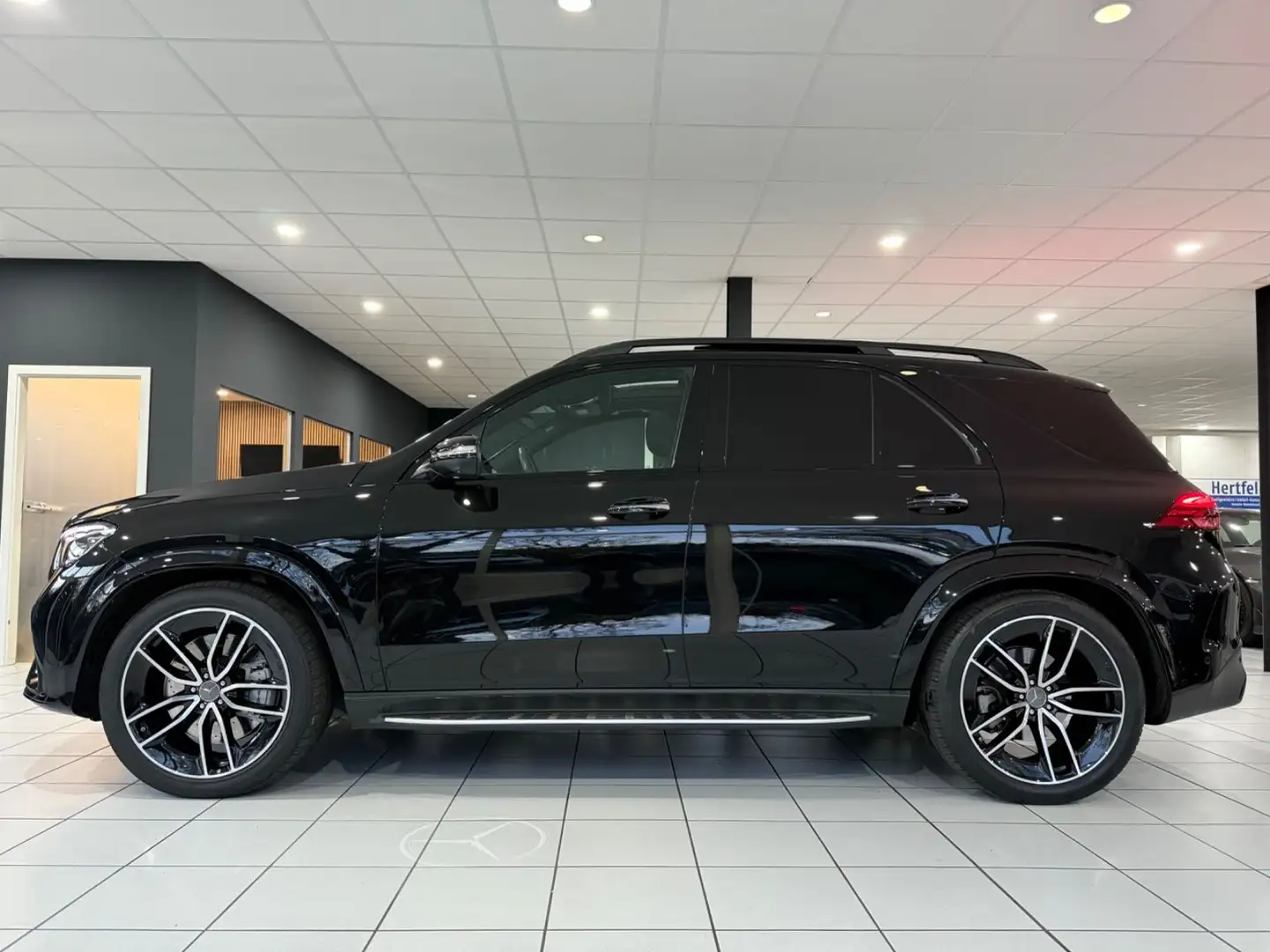 Mercedes-Benz GLE 53 AMG 4M+*PANO*S-AGA*BURM*M-BEAM*H-UP*STHZ* Schwarz - 2
