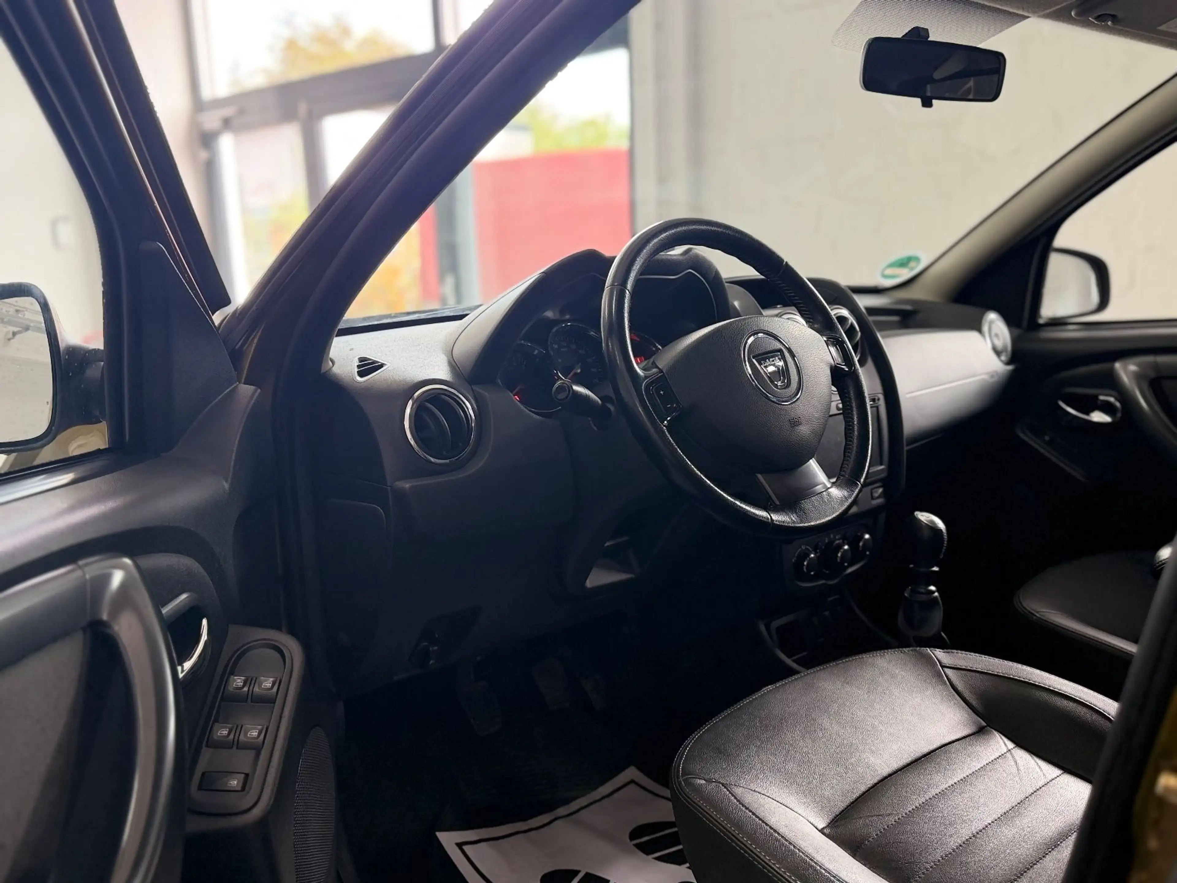 Dacia Duster TCe 125/Navi/Kamera/Leder/AHK — photo 13