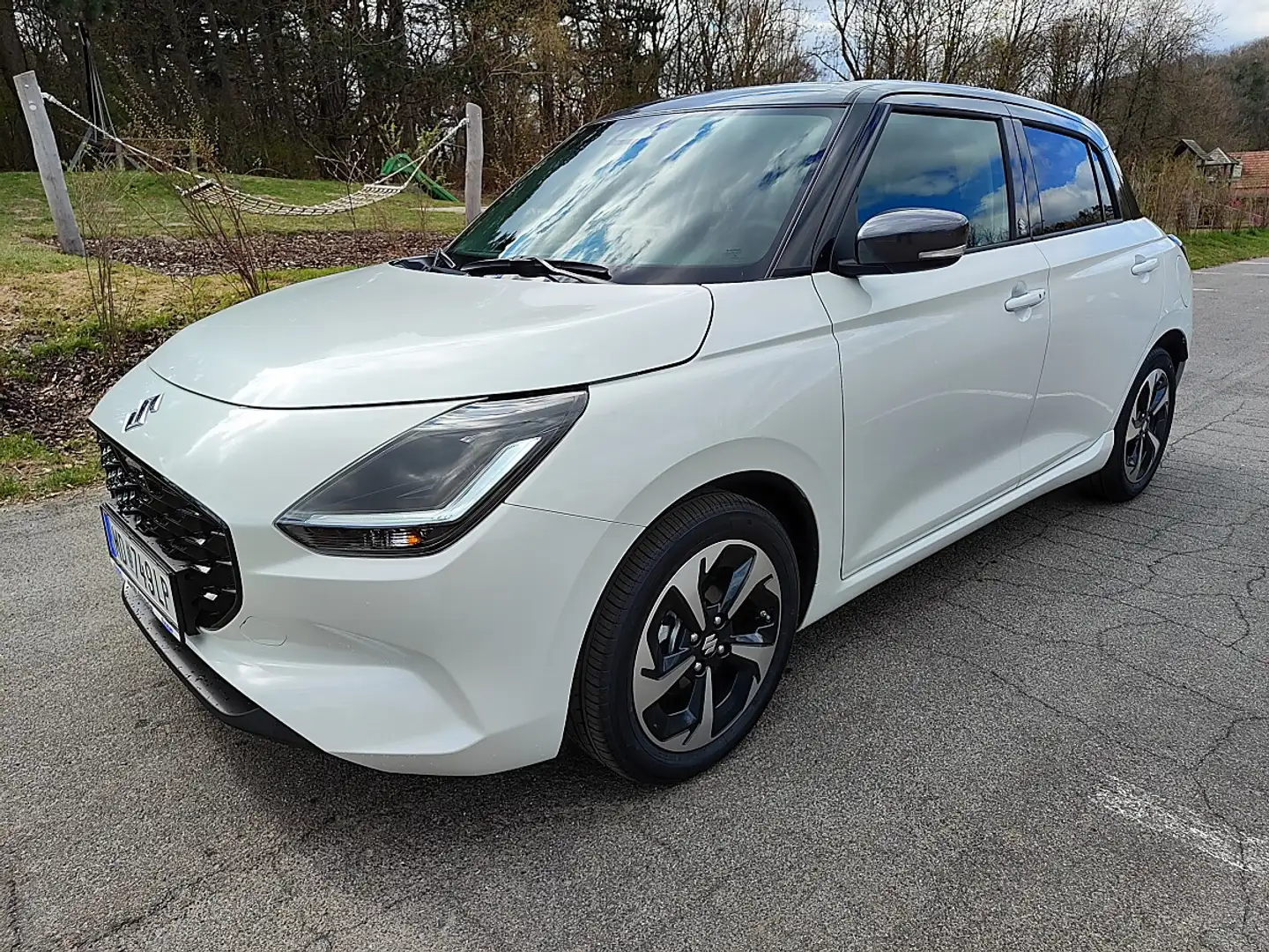 Suzuki Swift 1,2 Hybrid Flash Weiß - 2