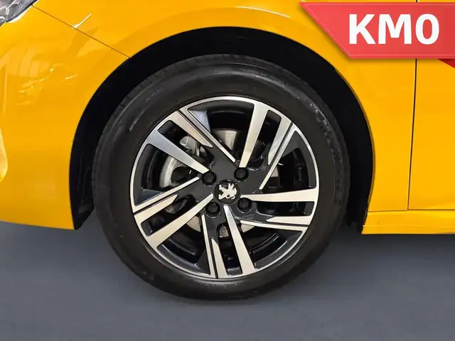 Peugeot 208 view 9