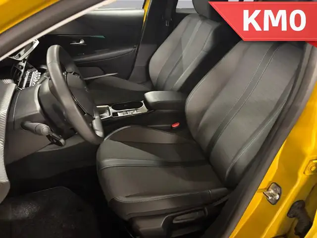 Peugeot 208 view 10