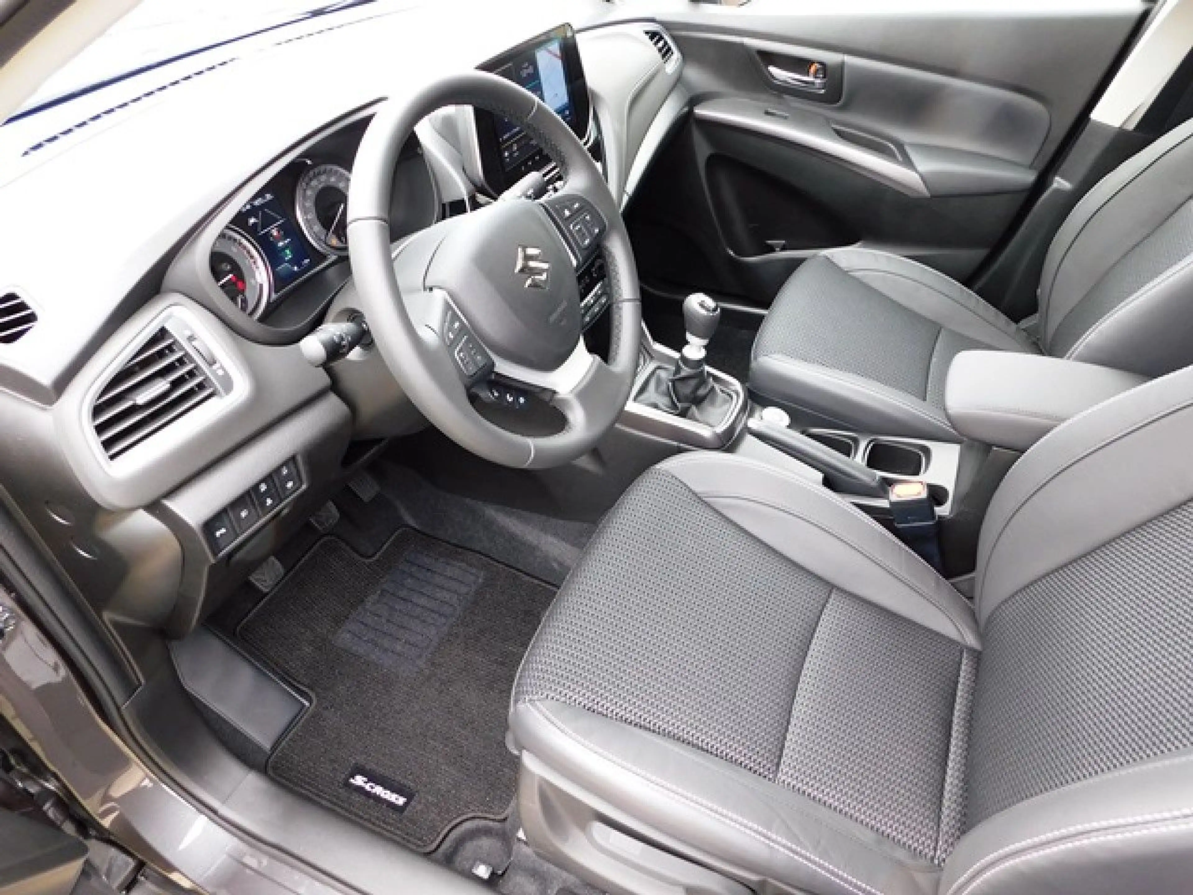 Suzuki SX4 S-Cross 1.4 5D 6M/T 4x4 Comfort+ Hybrid Klima — photo 10