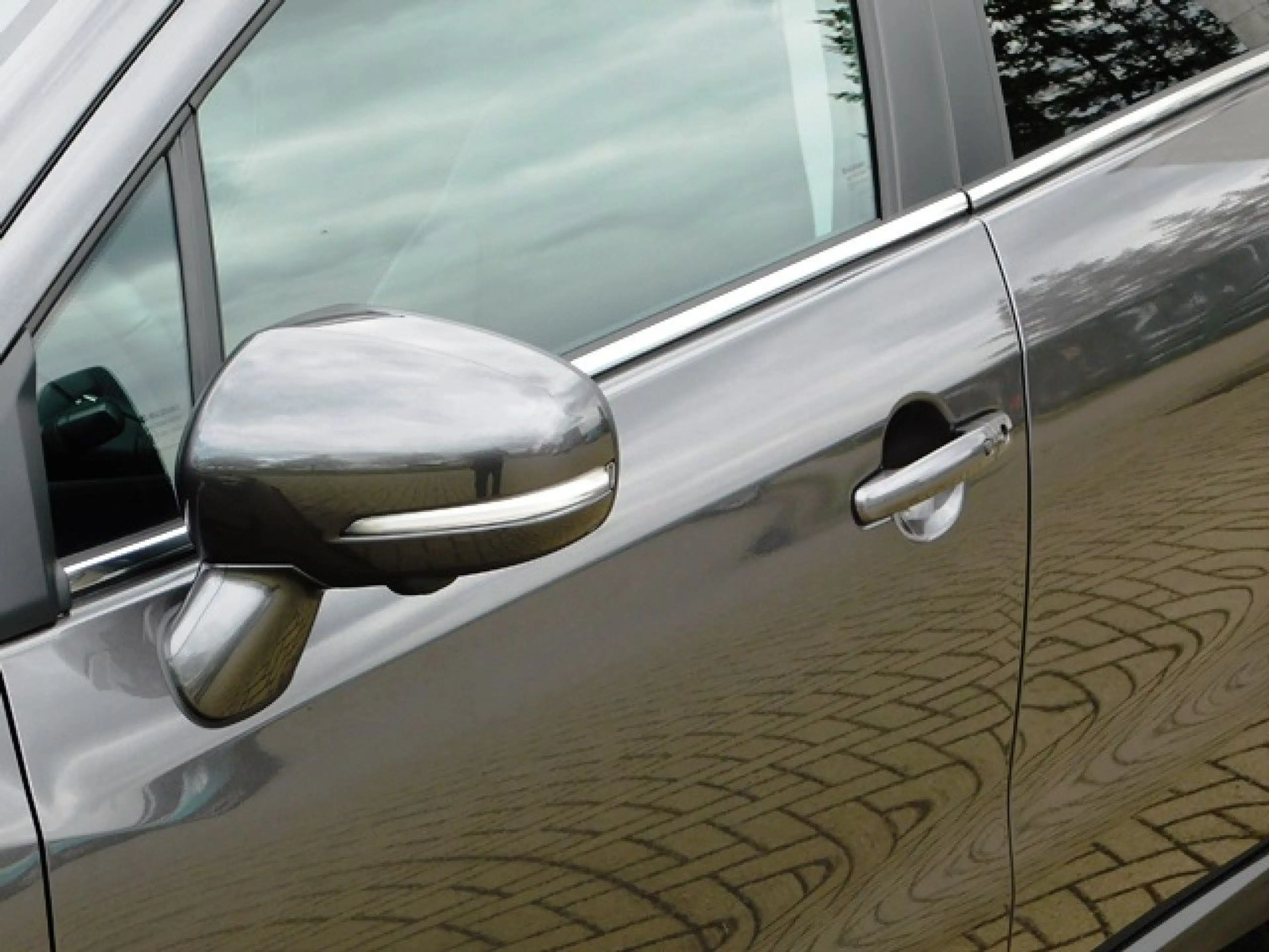 Suzuki SX4 S-Cross 1.4 5D 6M/T 4x4 Comfort+ Hybrid Klima — photo 9