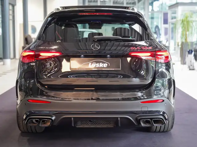 Mercedes-Benz GLC view 4
