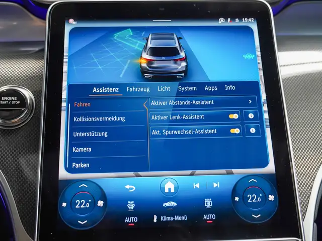 Mercedes-Benz GLC view 25
