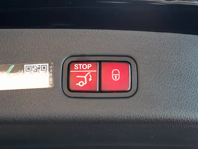 Mercedes-Benz GLC view 16