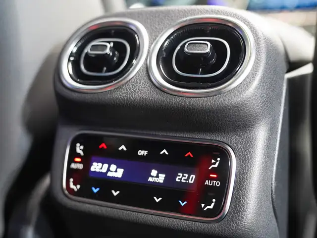 Mercedes-Benz GLC view 14