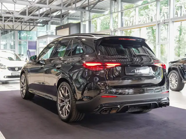 Mercedes-Benz GLC view 5