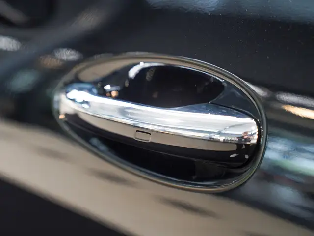 Mercedes-Benz GLC view 27
