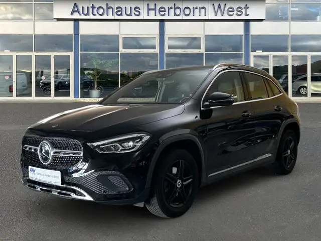 Mercedes-Benz GLA 200 Progressive LED Business Paket Keyless