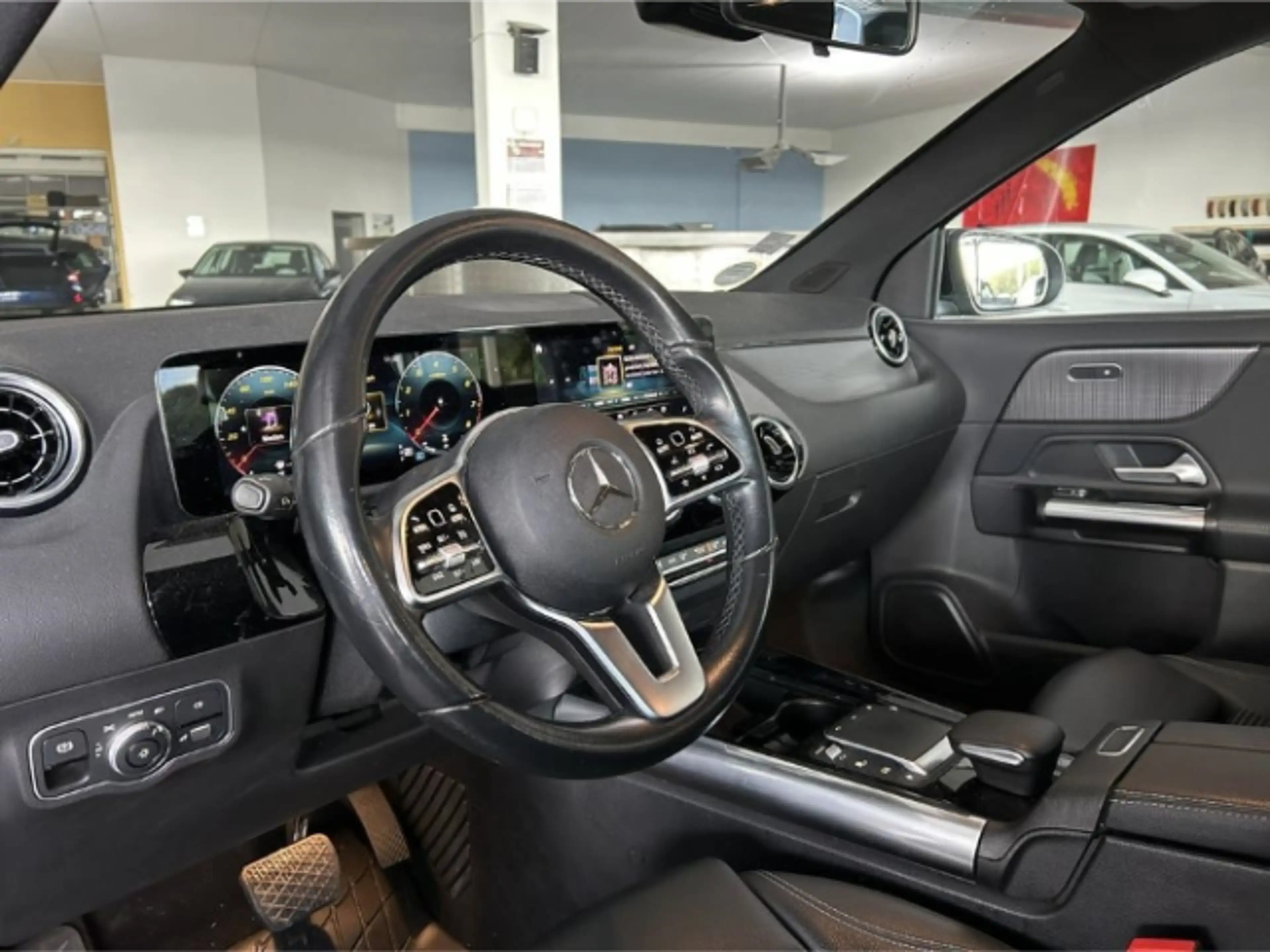 Mercedes-Benz GLA 200 Progressive LED Business Paket Keyless — photo 3