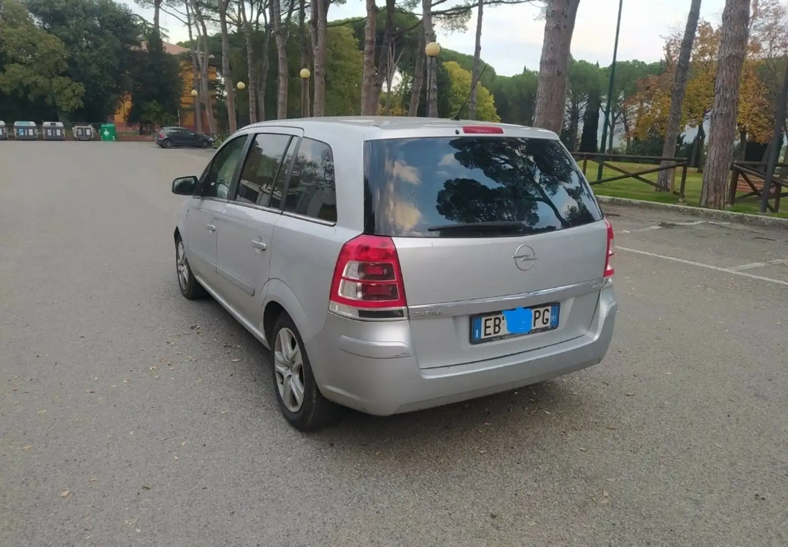 Opel Zafira Zafira 1.8 Cosmo Gpl-tech 140cv Argento - 1