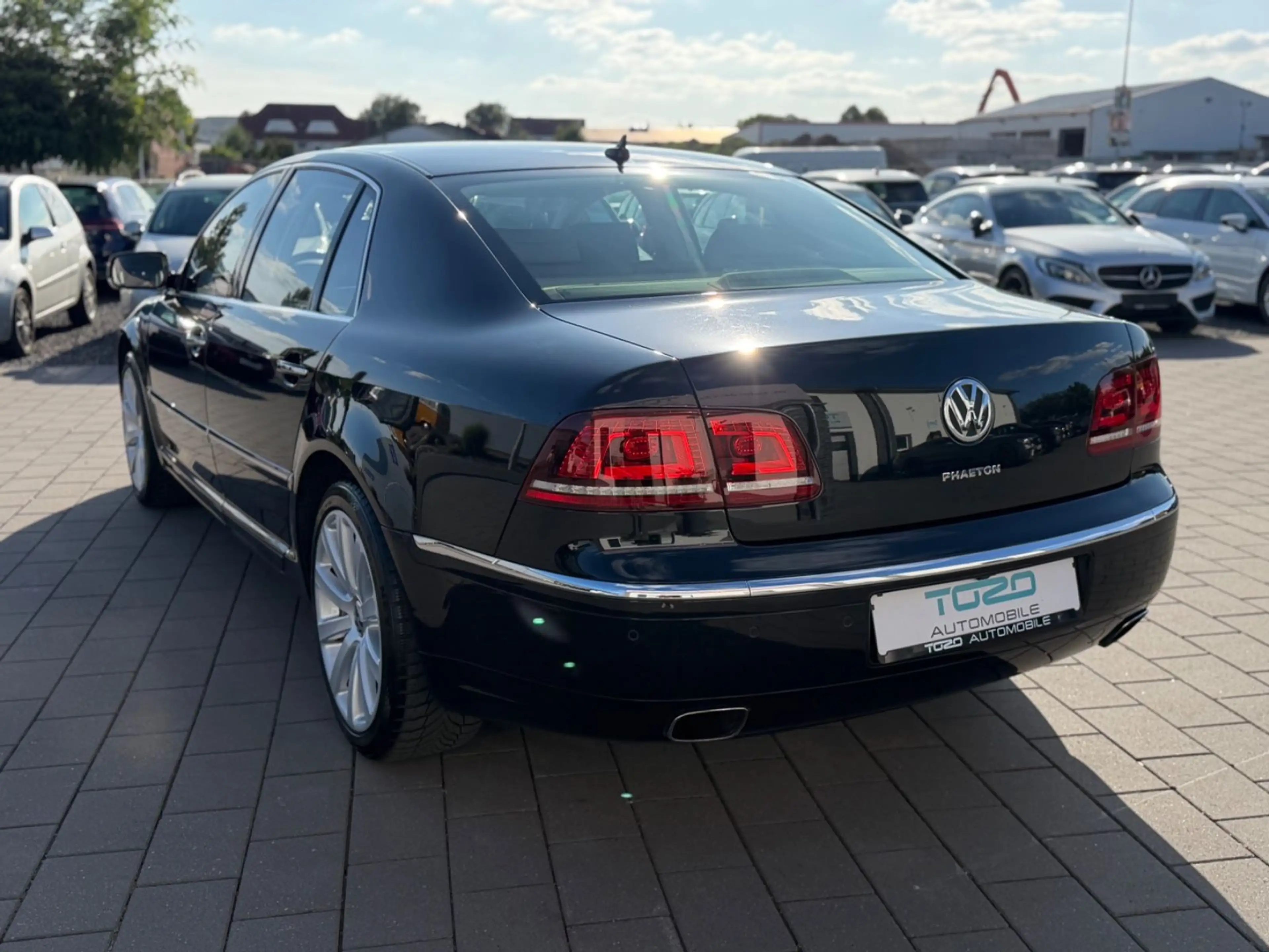 Volkswagen Phaeton 4.2 V8*EXCLUSIVE*ACC*S-DACH*STHZ*TOP* — photo 6