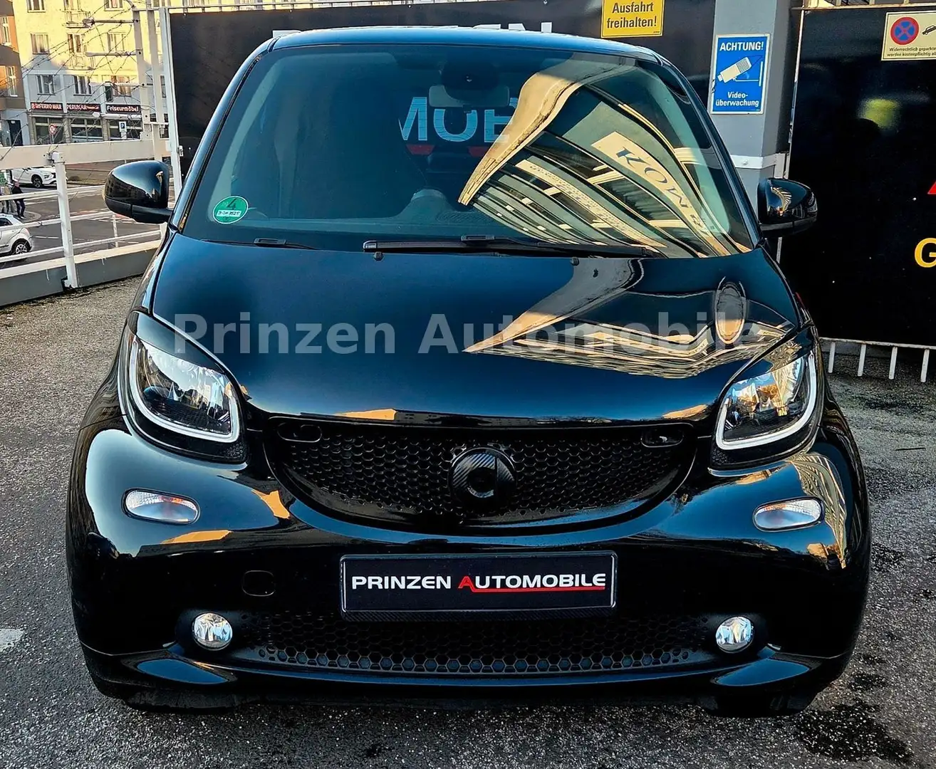 smart forTwo *Aut*Pano*R.Cam*Navi*Led*Sitzhzg*Apple*JBL Schwarz - 2