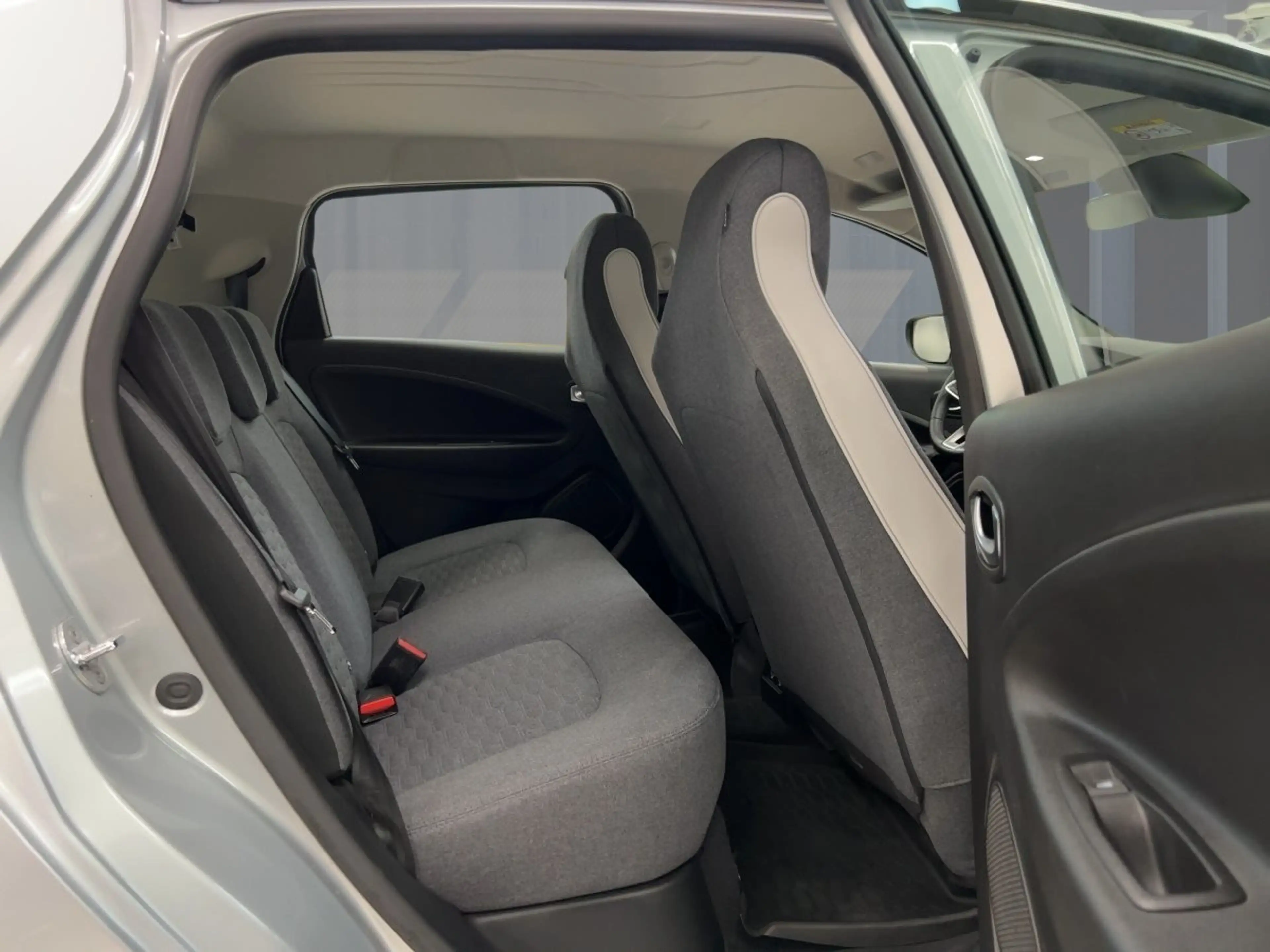 Renault ZOE R110 EV50 Evolution — photo 9