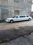 Lincoln Town Car limousine - thumbnail 2