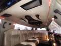 Lincoln Town Car limousine - thumbnail 13