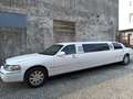 Lincoln Town Car limousine - thumbnail 8