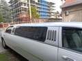 Lincoln Town Car limousine - thumbnail 5