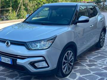 Tivoli 1.6d Dream 2wd a Roma. NEOPATENTATI