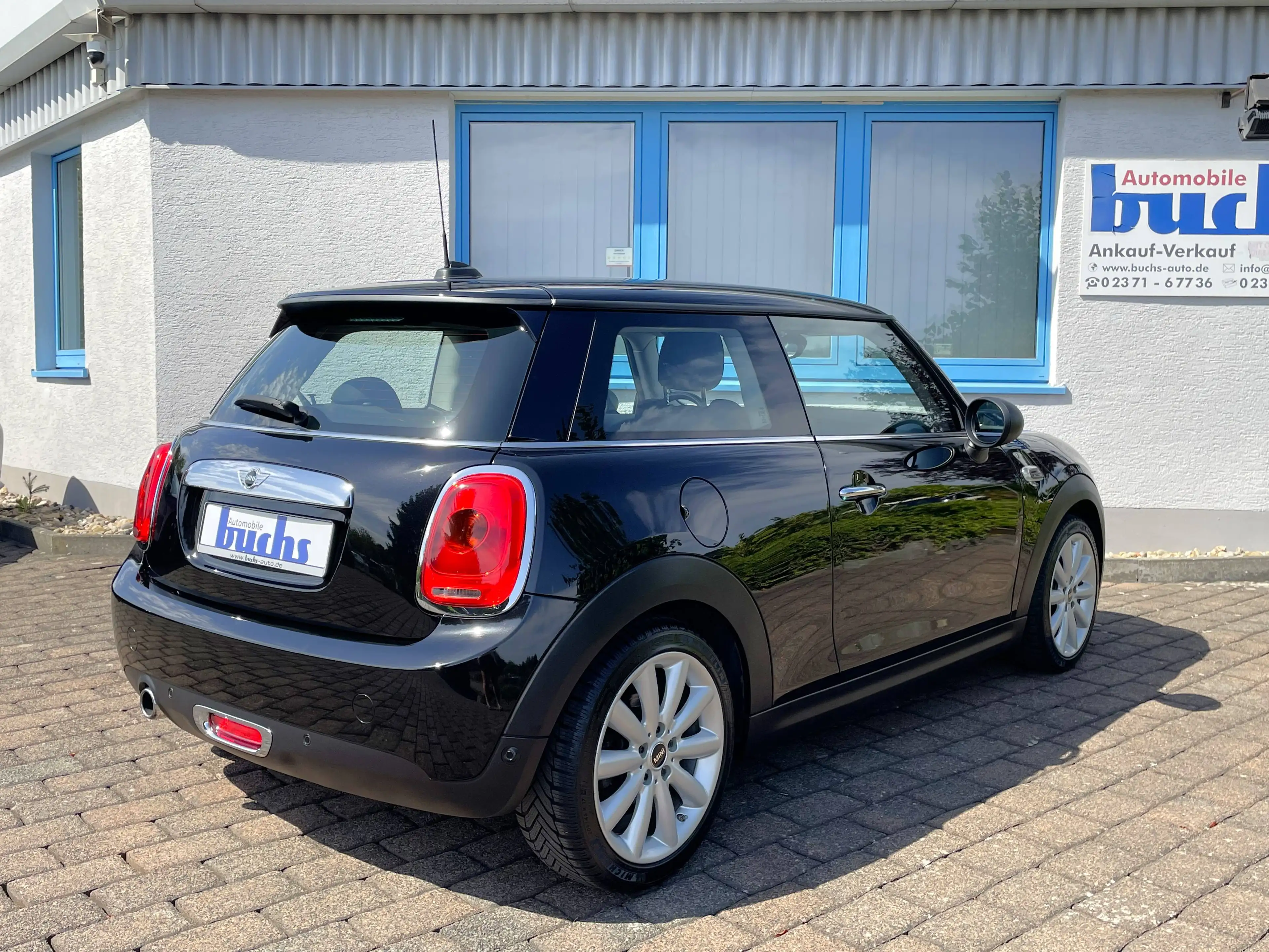 MINI One Automatik Sportsitze Teilleder Navi — photo 12