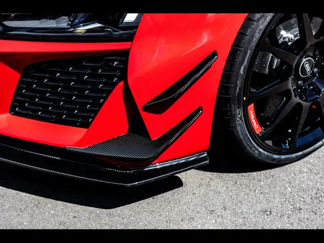 Audi R8 view 8