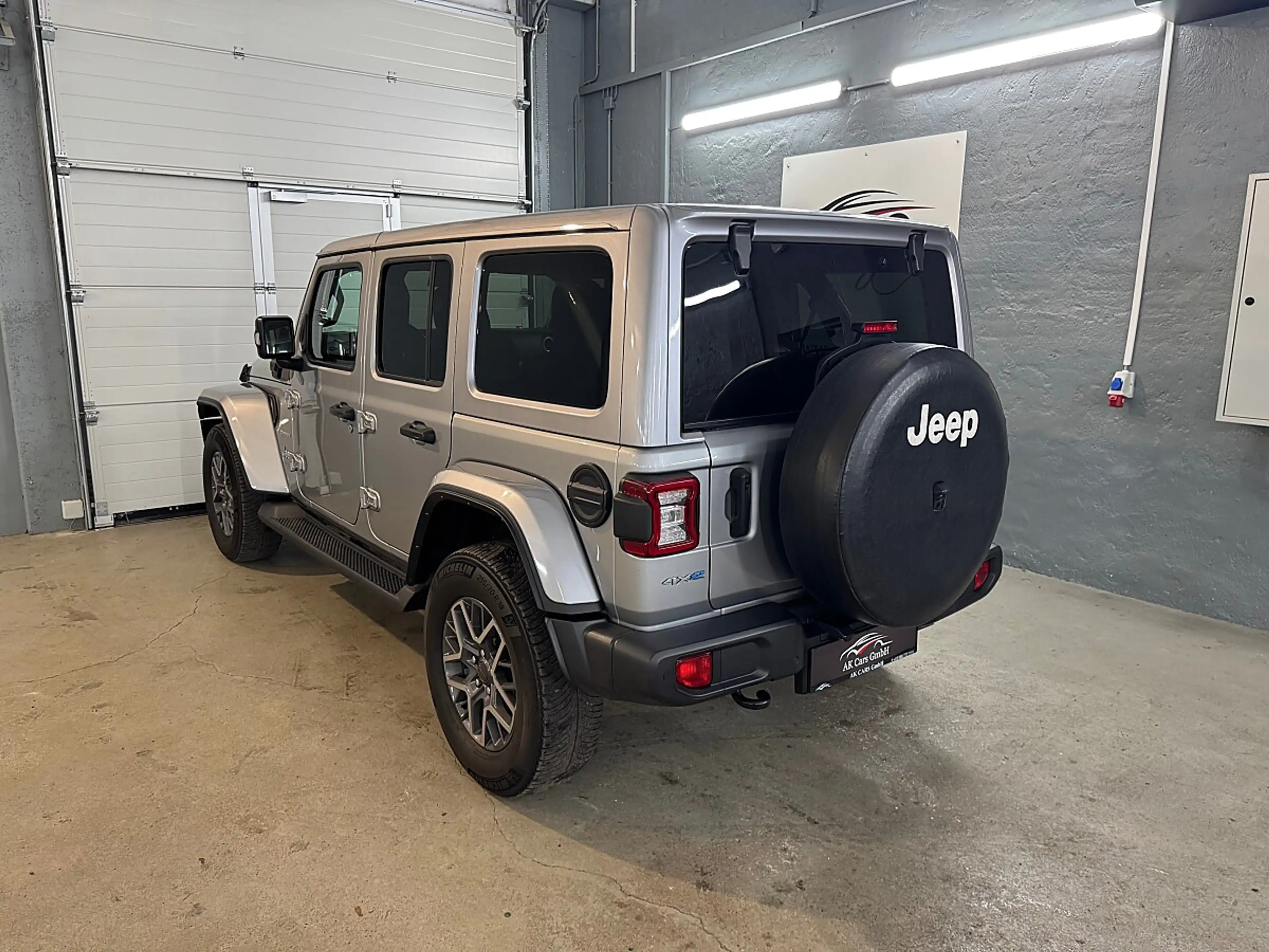 Jeep Wrangler Unlimited Sahara 2.0 PHEV 4xe Aut. — photo 12