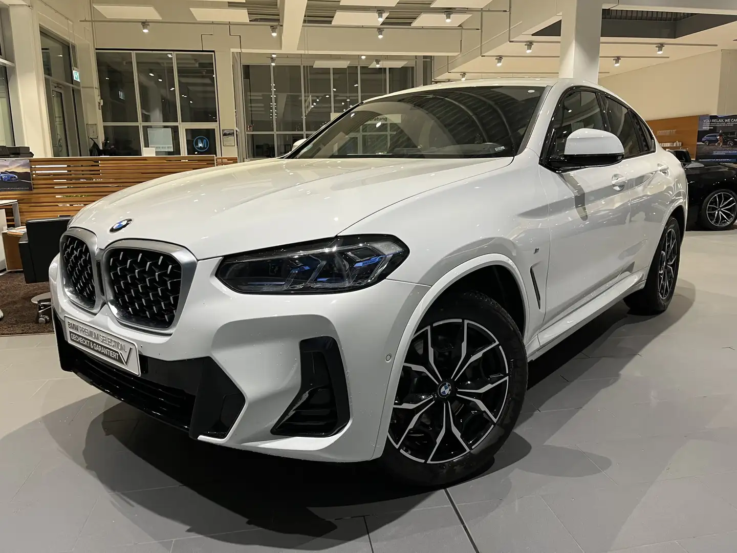 BMW X4 xDrive30i M Sportpaket/AHK/Panorama/Laserlicht Weiß - 1