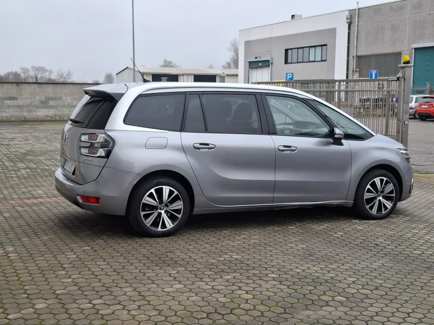 Citroen C4 Picasso 1.6 bluehdi Shine s&s *EURO 6B* Gris - 2