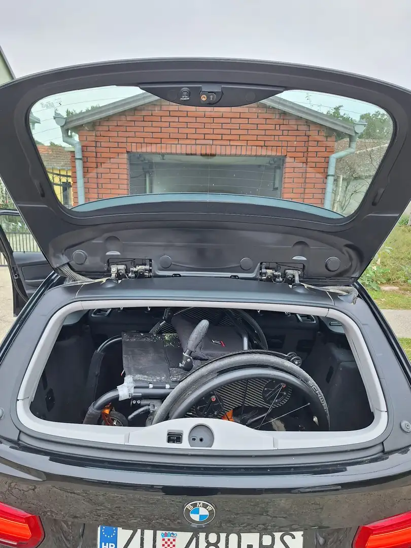 BMW 318 318d Touring Aut. - 1