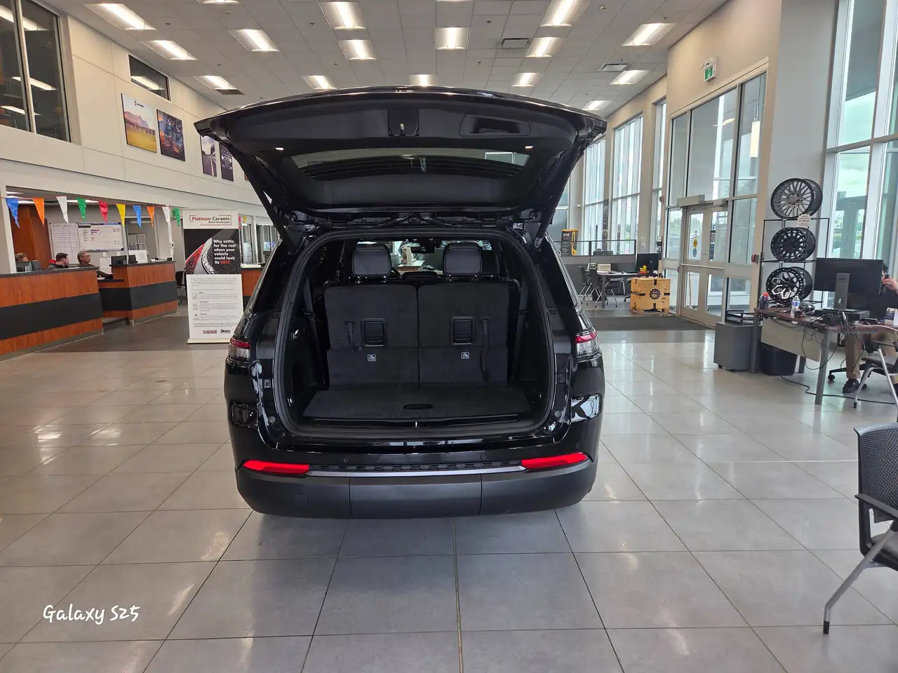 Jeep Grand Cherokee снимка Jeep Grand Cherokee