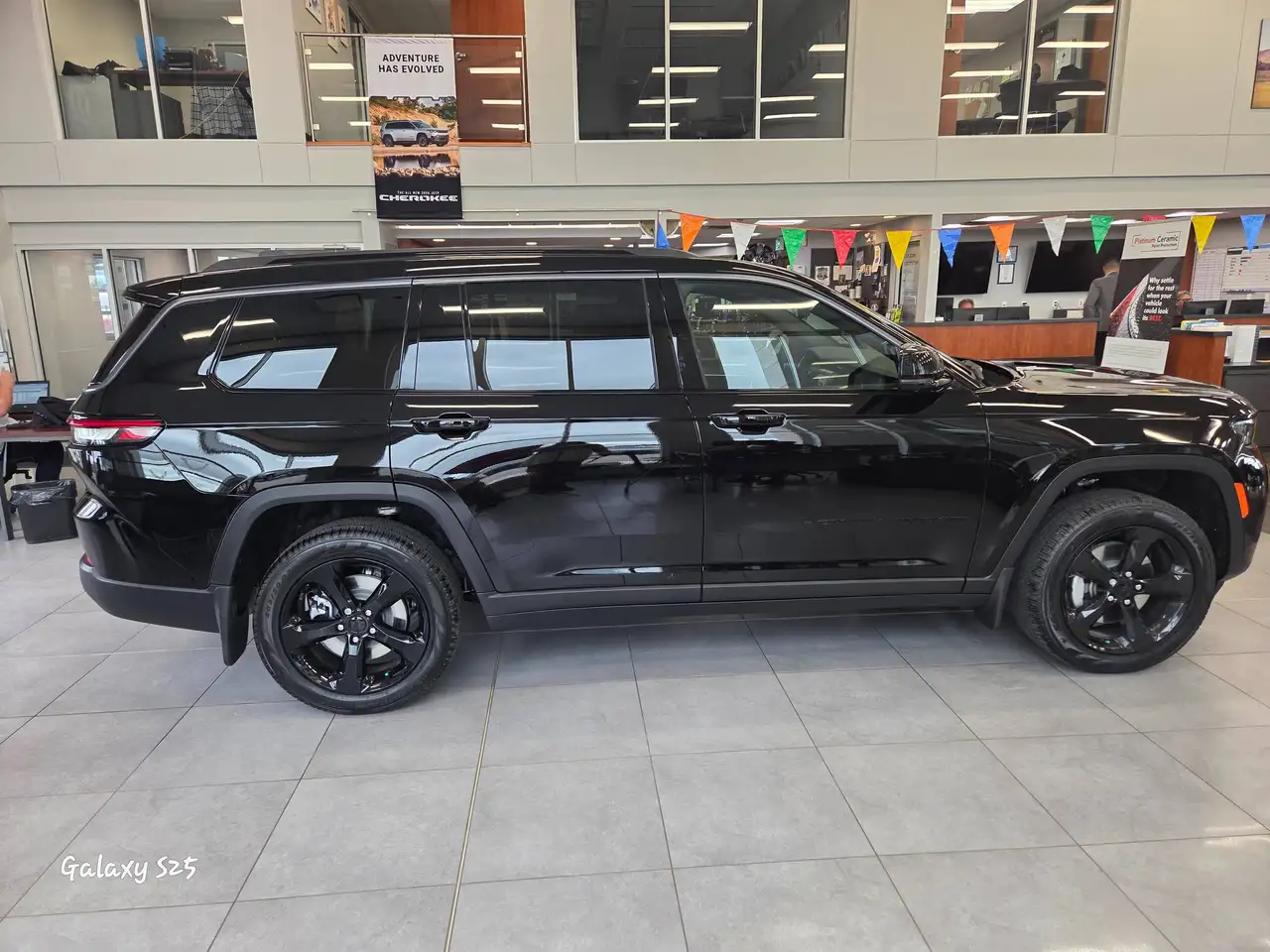 Jeep Grand Cherokee снимка Jeep Grand Cherokee