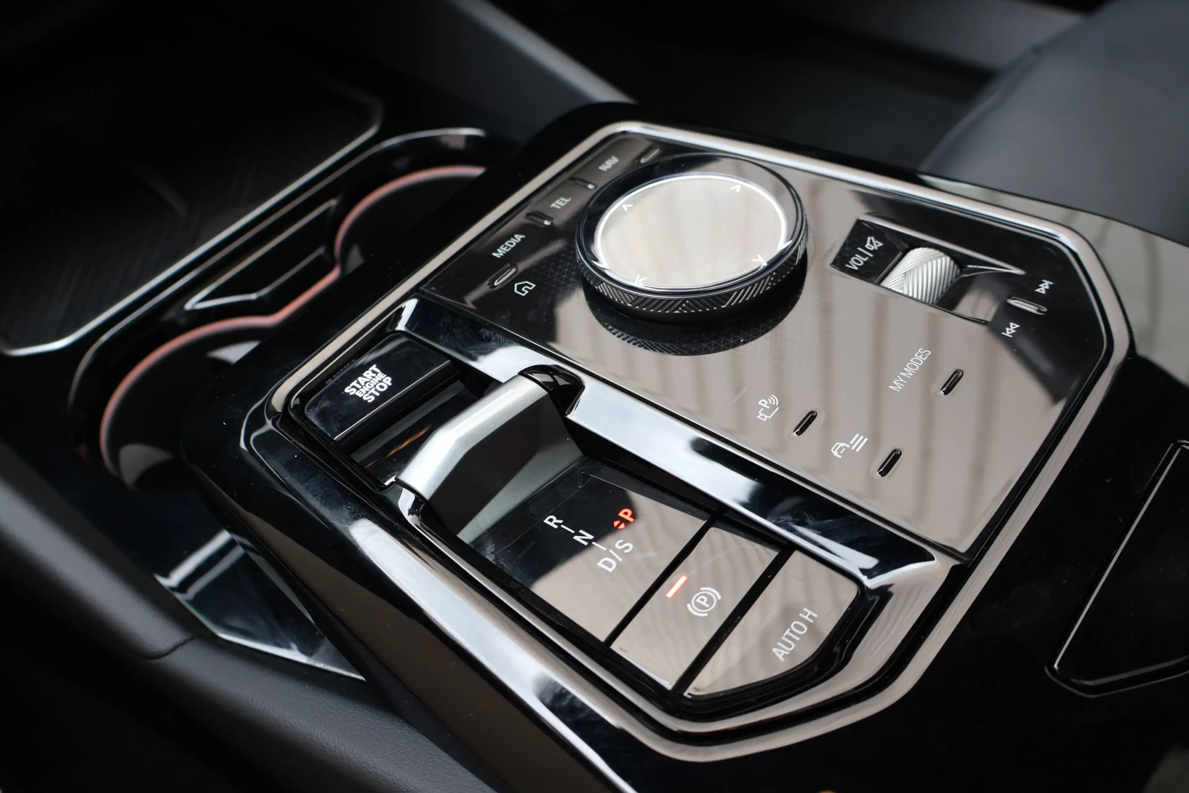 BMW 550 5 Serie Touring 550e xDrive M Sport Automaat / Pan — photo 14