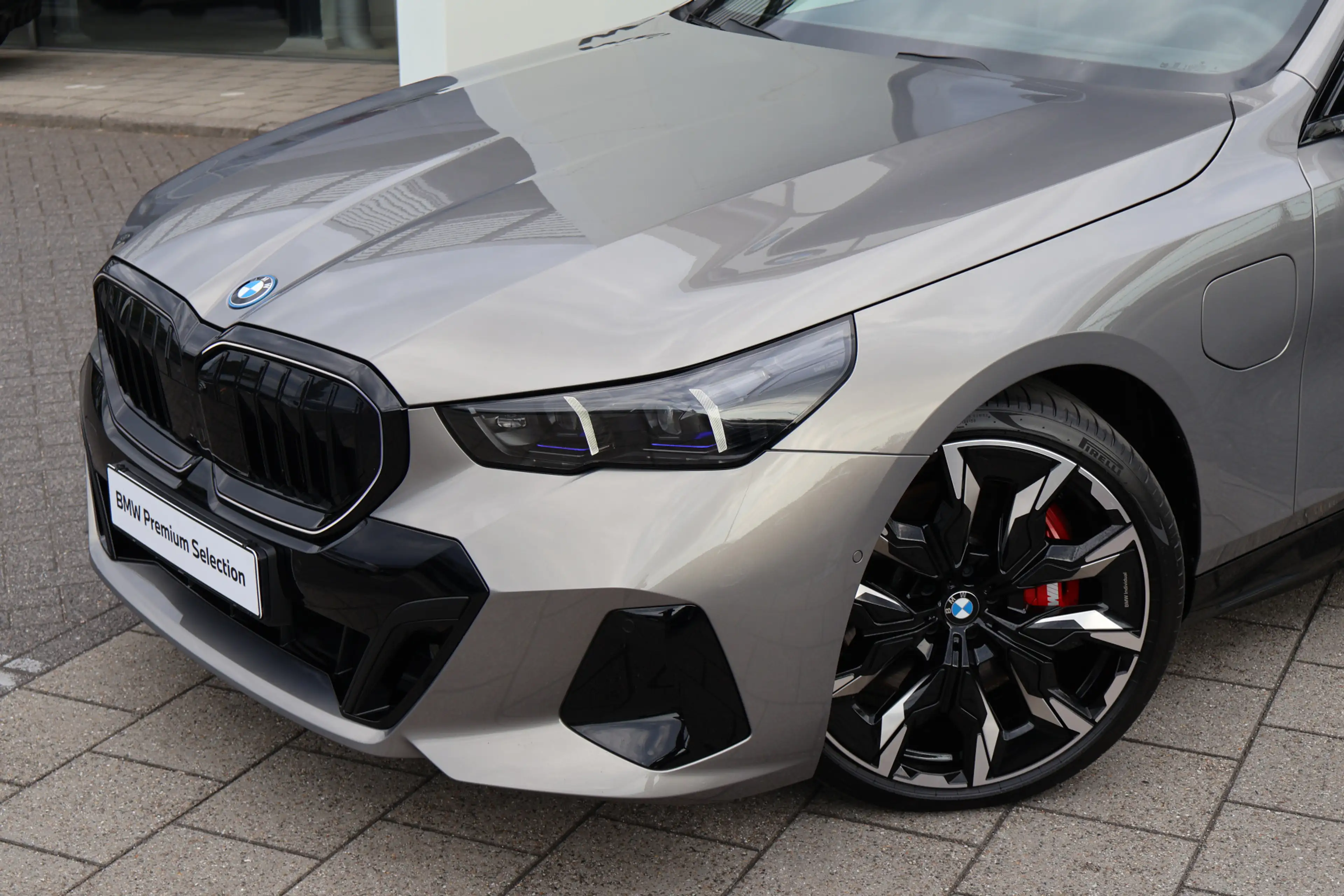 BMW 550 5 Serie Touring 550e xDrive M Sport Automaat / Pan — photo 2