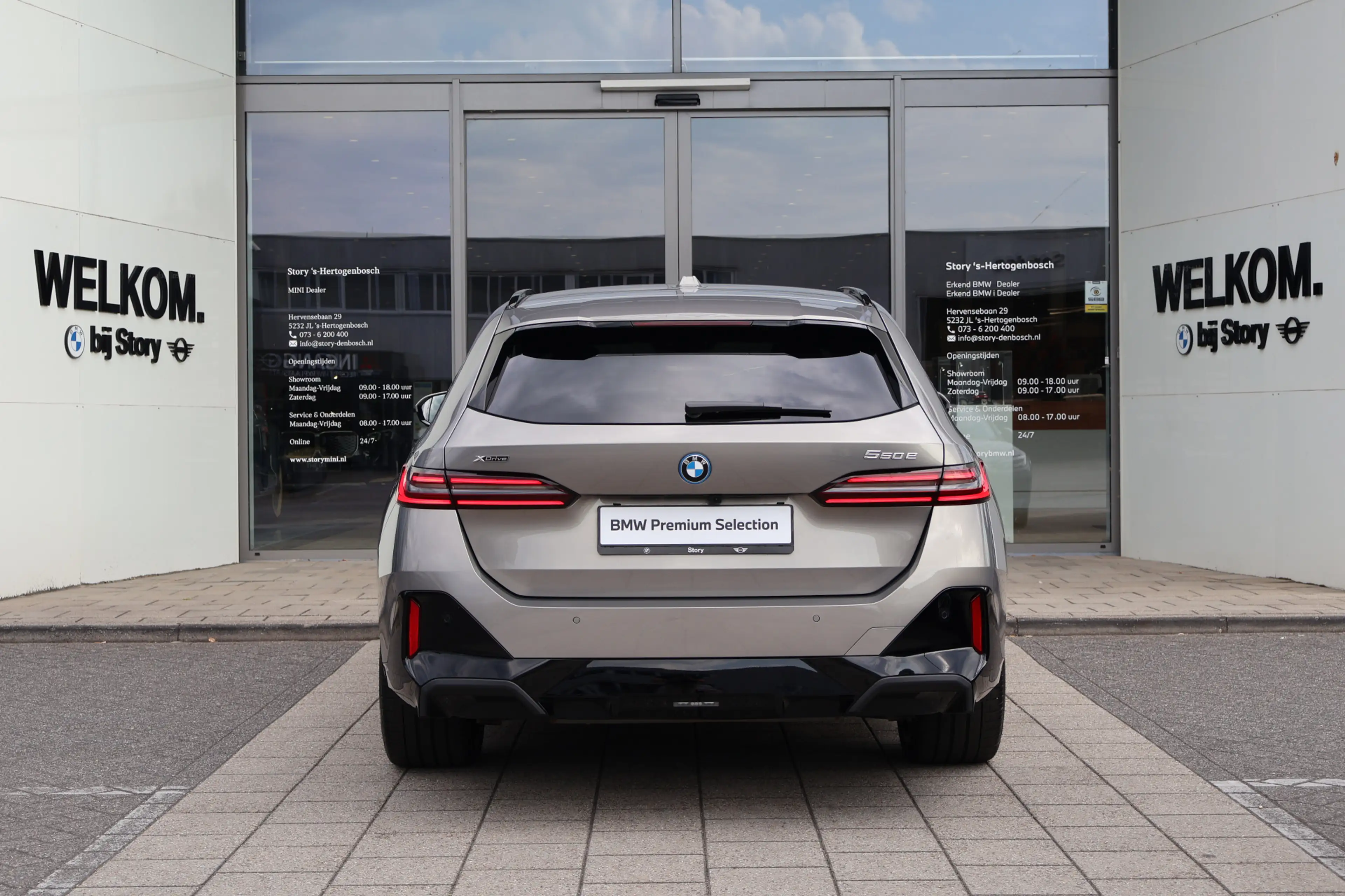 BMW 550 5 Serie Touring 550e xDrive M Sport Automaat / Pan — photo 11