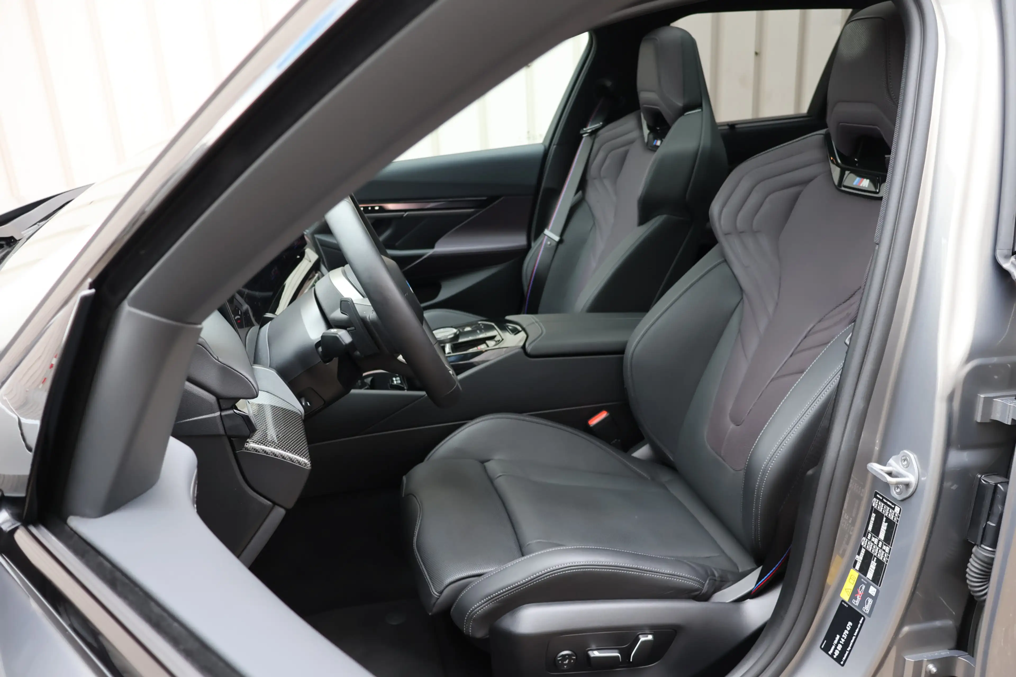 BMW 550 5 Serie Touring 550e xDrive M Sport Automaat / Pan — photo 3